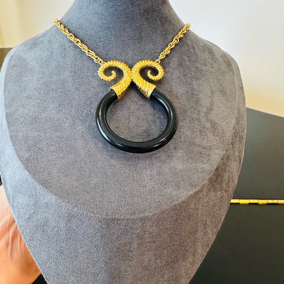 Trifari Authentic Luxury Vintage Retro RARE Runway Couture Statement Necklace - Picture 7 of 17